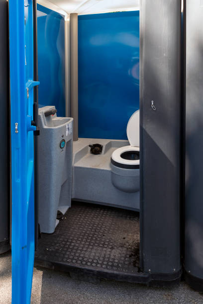 Affordable portable toilet rental in Germantown, IL
